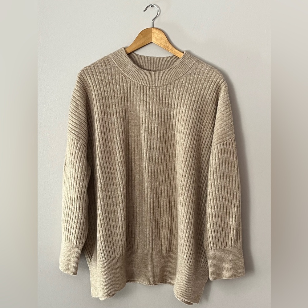Women’s H&M Rib-Knitt Oversized Neutral Minimalist Long Sleeve Sweater